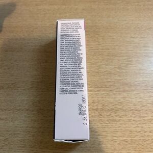 Mary Kay Black and Silver Foundation for Radiant Finish